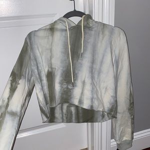 Cropped tie dye sweatshirt